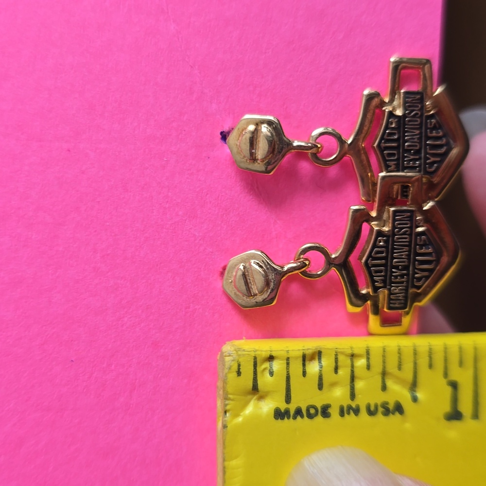 HOST PICK. FIRM ON PRICE. Vintage Harley-Davidson 10k Gold Shield Earrings - Picture 5 of 7